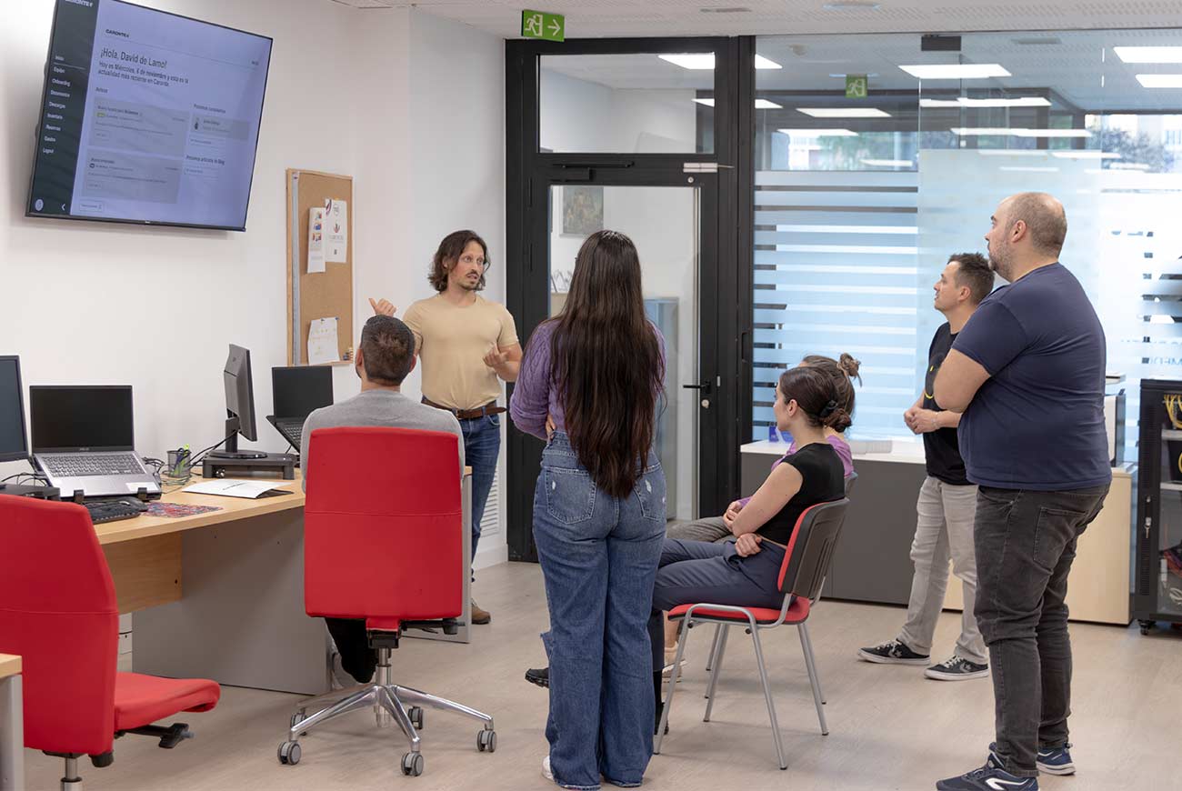 Presentación interna de proyecto de diseño