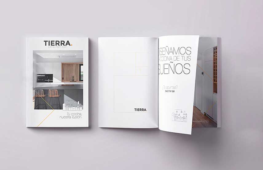 Mockup de catálogo de productos de Tierra Home Design